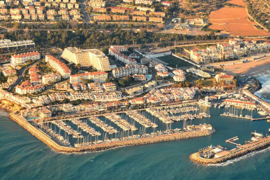 How to get to Sitges from Barcelona