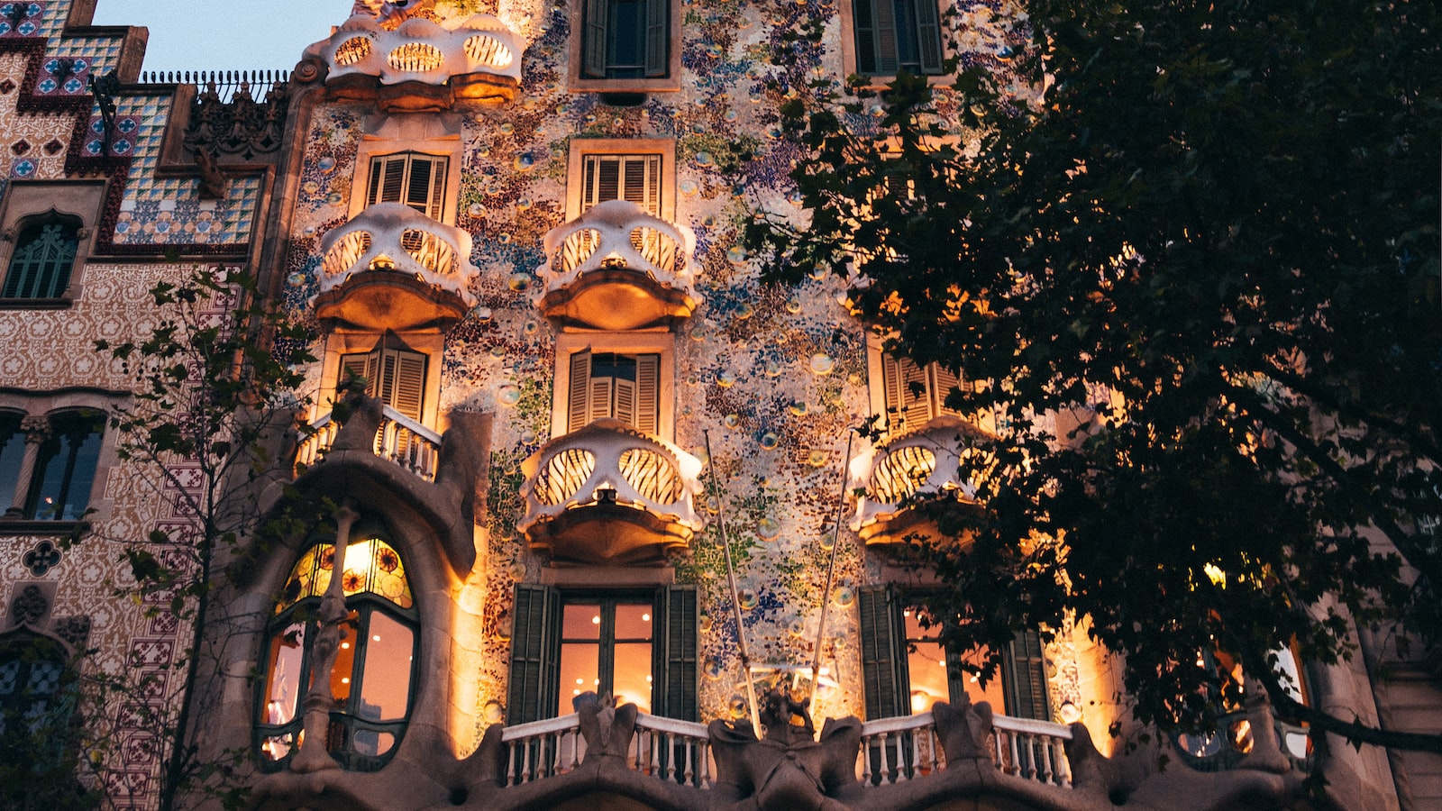 Everything about Gaudi’s Artigas Gardens - US | SeektoExplore.com