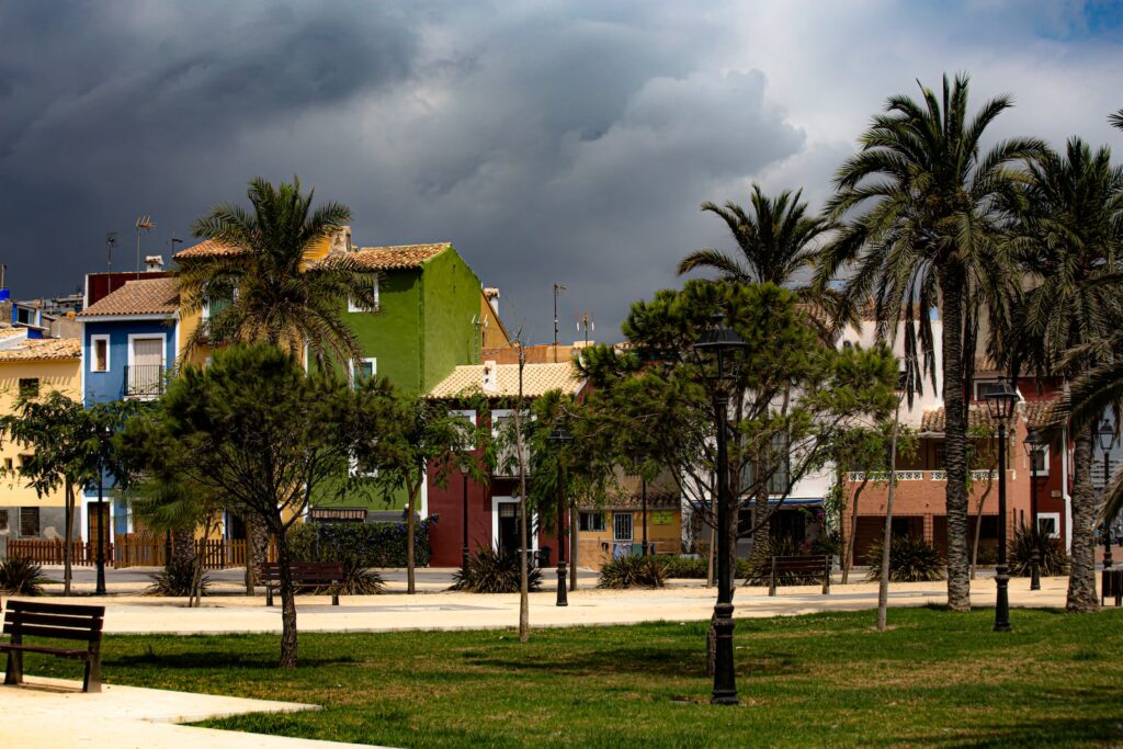Valencia Weather by Month - Weather, Valencia | SeektoExplore.com