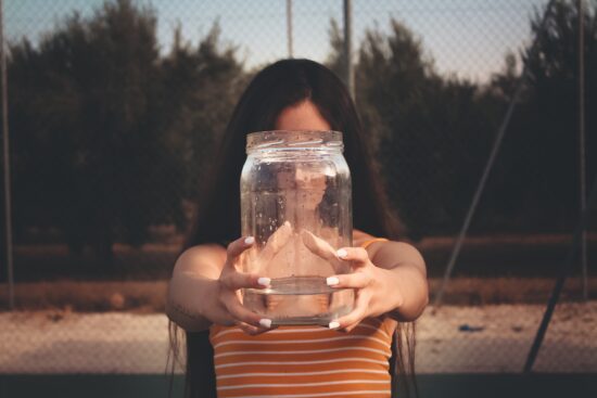 clear glass Mason jar